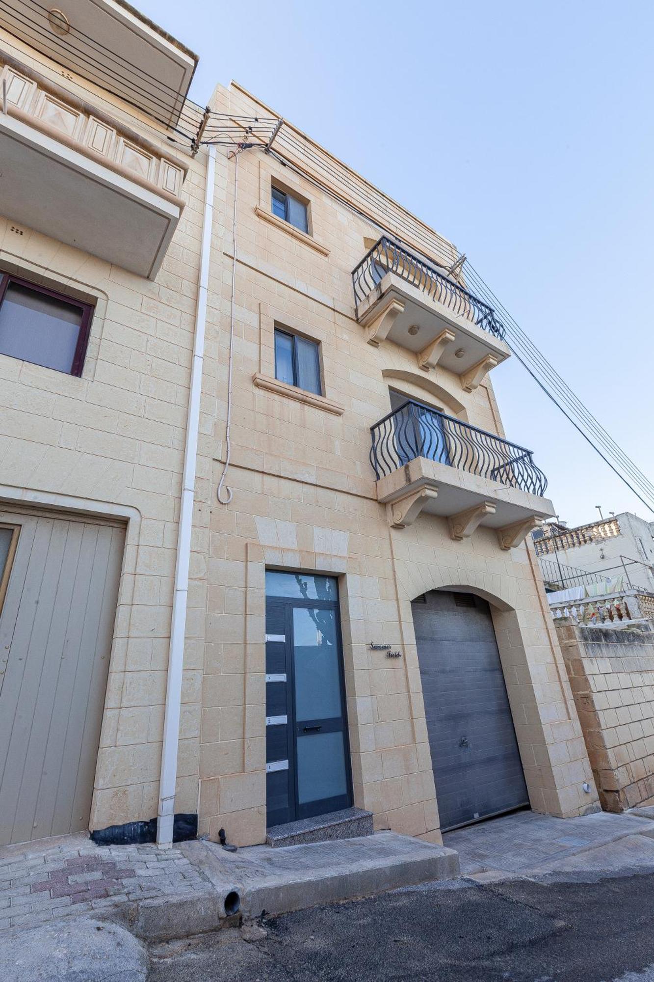 Summer Fields Penthouse With Amazing Views Apartment Sannat Exterior photo